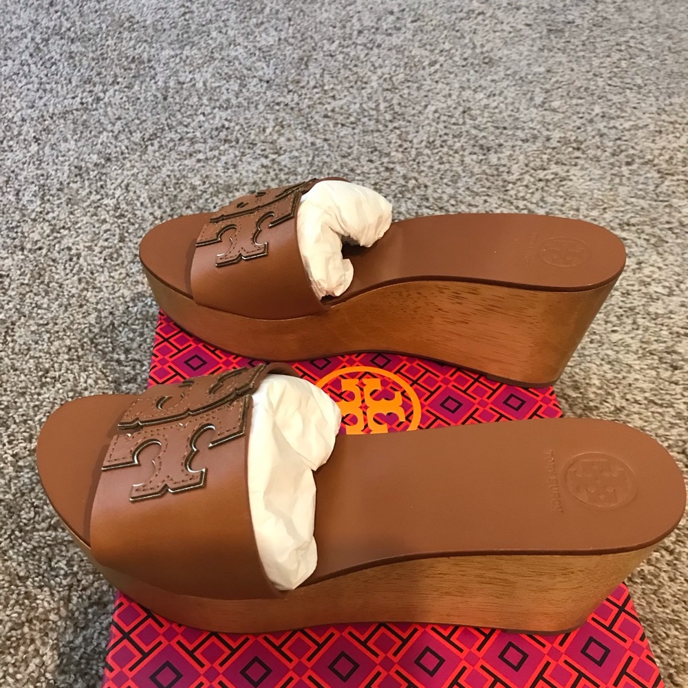 Tory Burch Authentic shoes
